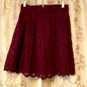 H&M beautiful burgundy lace satin lined circle skirt - so perfect for holiday 6